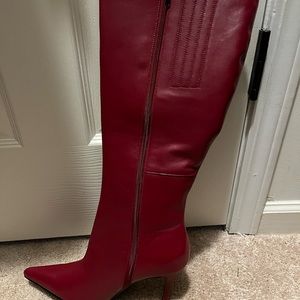 Venus Red Knee Boots 9